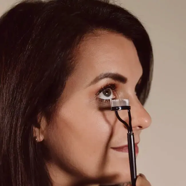 Monise-Eyelash-Brush-15-650x650.webp